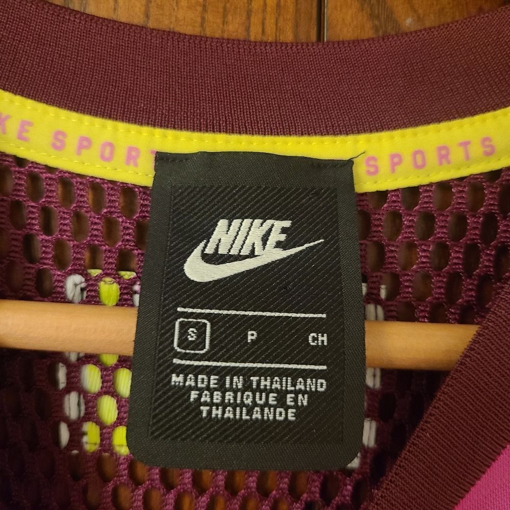 Nike Sportswear Bordeaux Dress Size Small - Picture 7 of 11